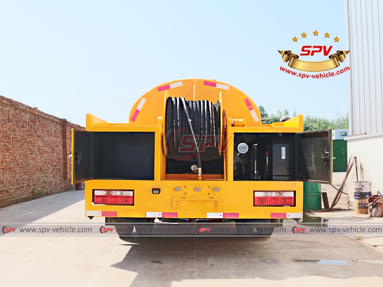3,000 Litres Sewer Jetting Truck Dongfeng - B1 3,000 Litres Sewer Jetting Truck Dongfeng - B1